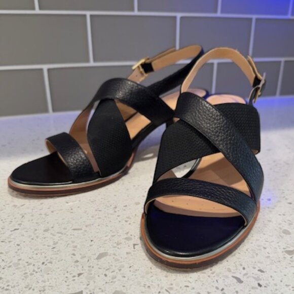 Clarks Black Leather Sandals. Like New! - Picture 2 of 10